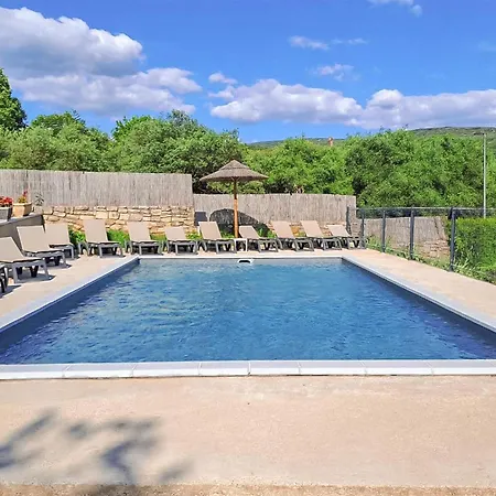 2 Bedroom Gorgeous In Pont Darc *